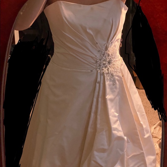 Sample, size 12, Alvina Valenta, ivory dress - Picture 8 of 8